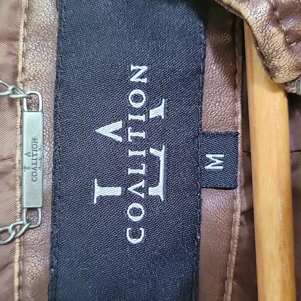 Leather jacket - Picture 2 of 3